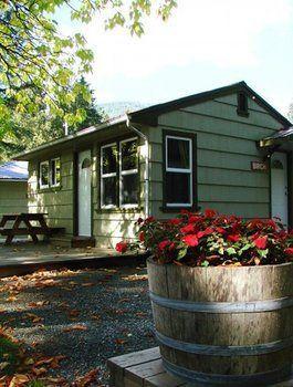 Cabins And Campground At Cultus Lake Park Hotel Chilliwack Exterior foto